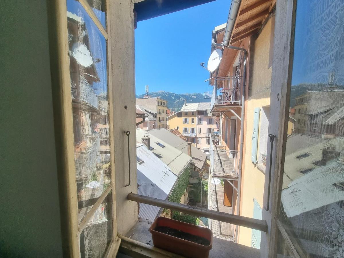 Ferienwohnung Studio 1 Lit Double Et Un Canape Barcelonnette Exterior foto